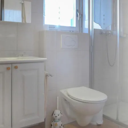 Imperial-10 By Interhome