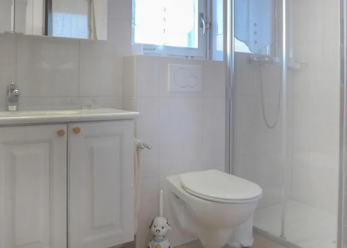 Imperial-10 By Interhome