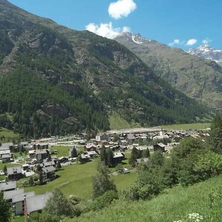 Imperial-10 By Interhome